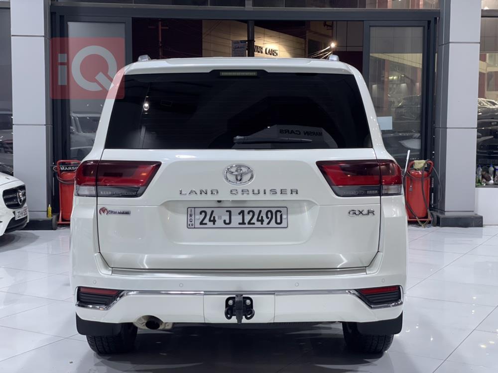 Toyota Land Cruiser